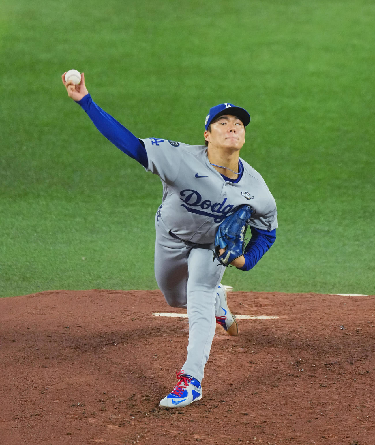 ブルージェイズ対ドジャース　ドジャース先発の山本（撮影・菅敏）