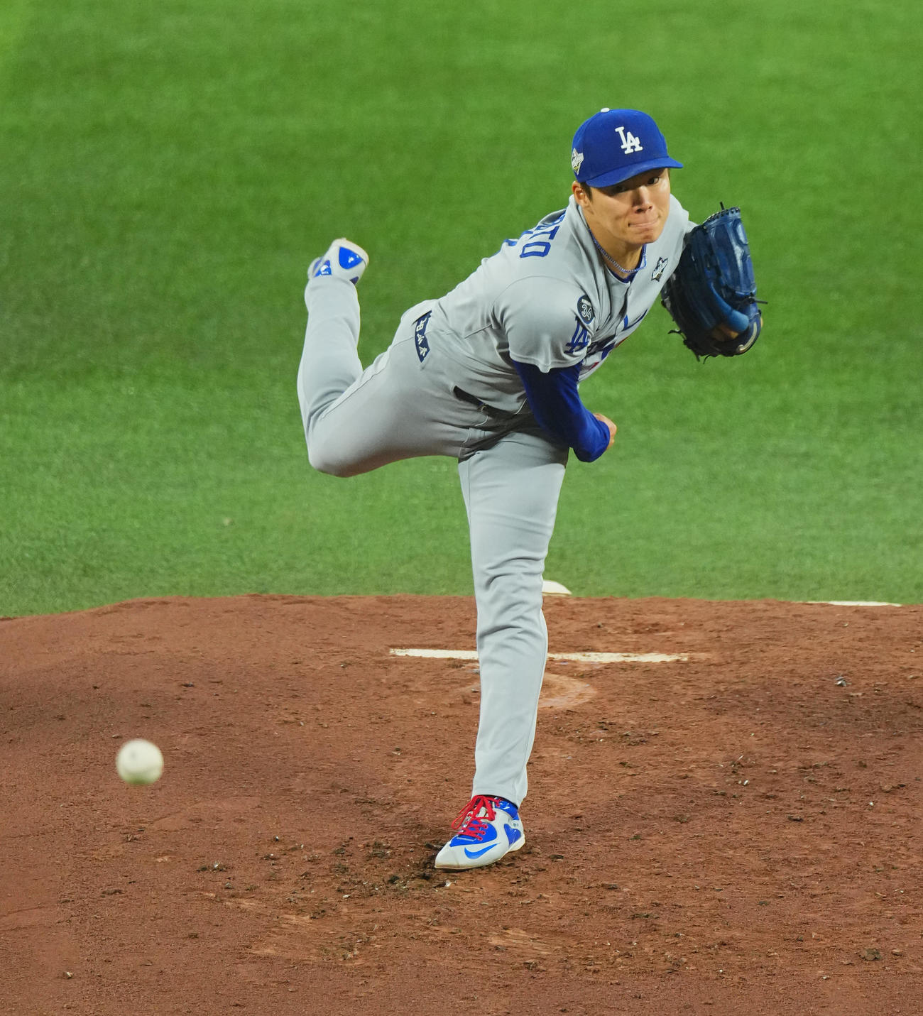ブルージェイズ対ドジャース　ドジャース先発の山本（撮影・菅敏）
