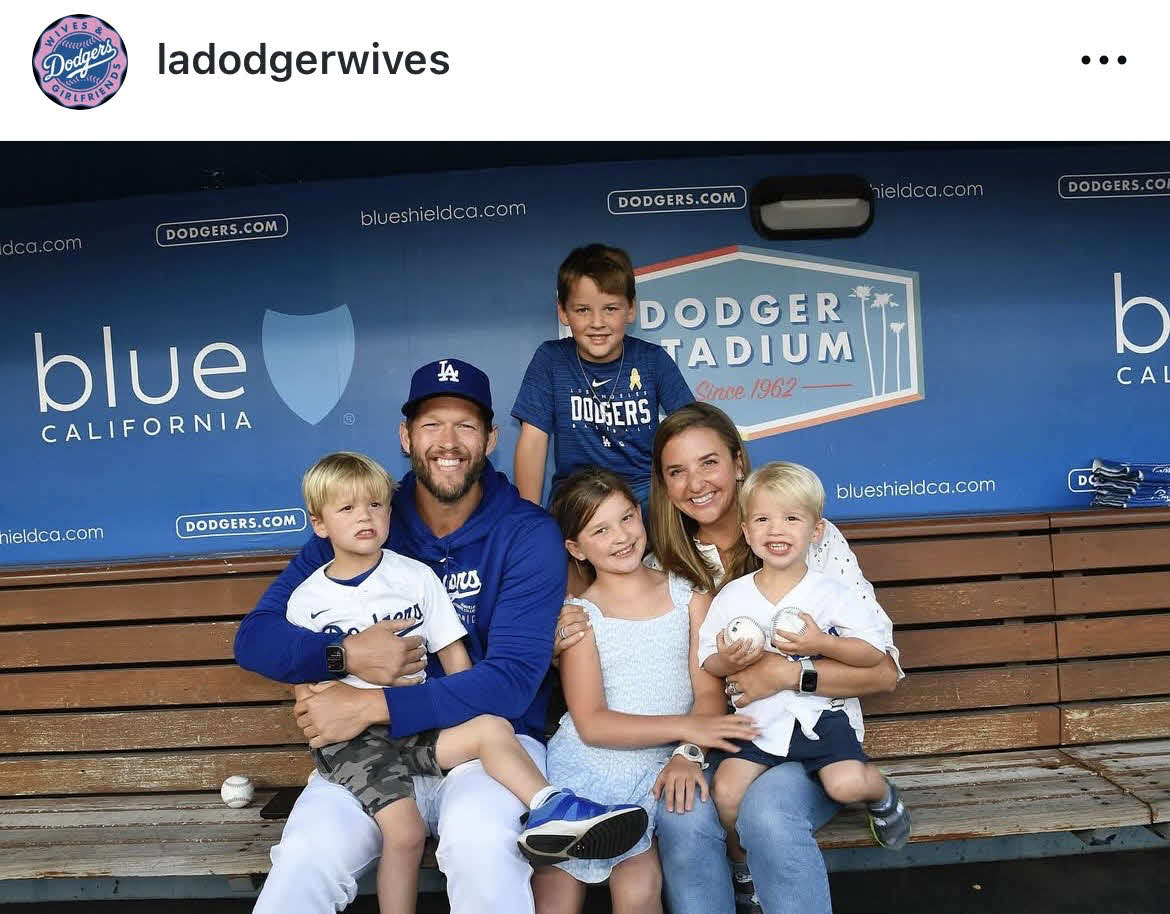 ドジャース夫人会公式インスタグラムから