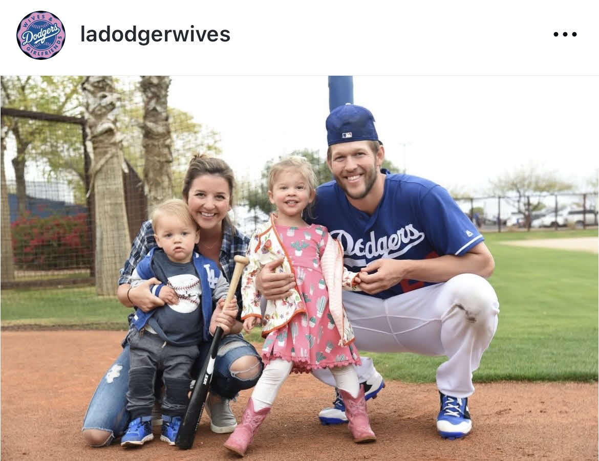 ドジャース夫人会公式インスタグラムから
