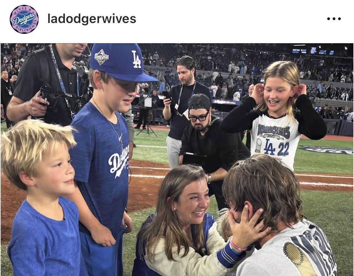 ドジャース夫人会公式インスタグラムから