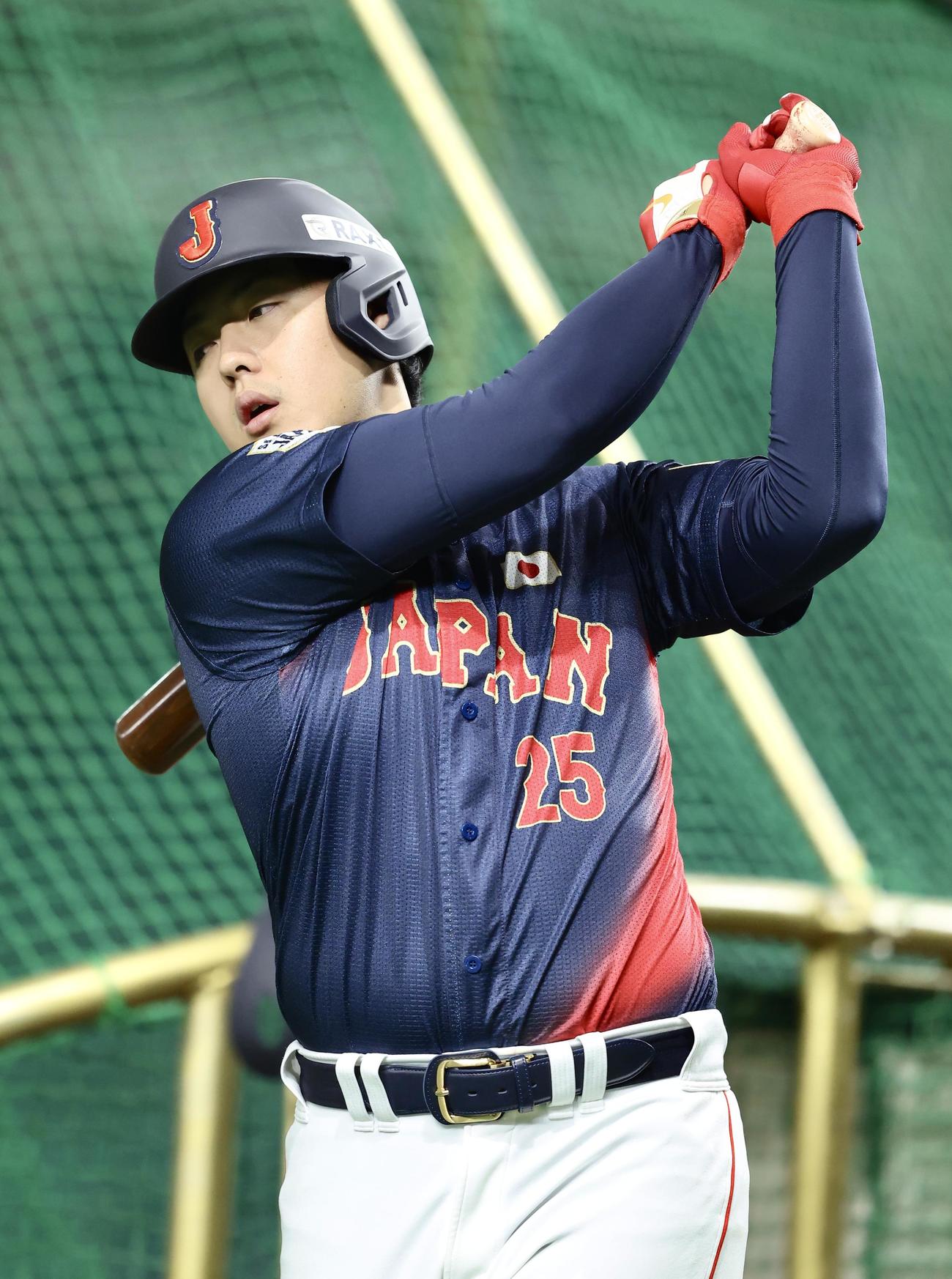 巨人岡本（11月14日撮影・河田真司）