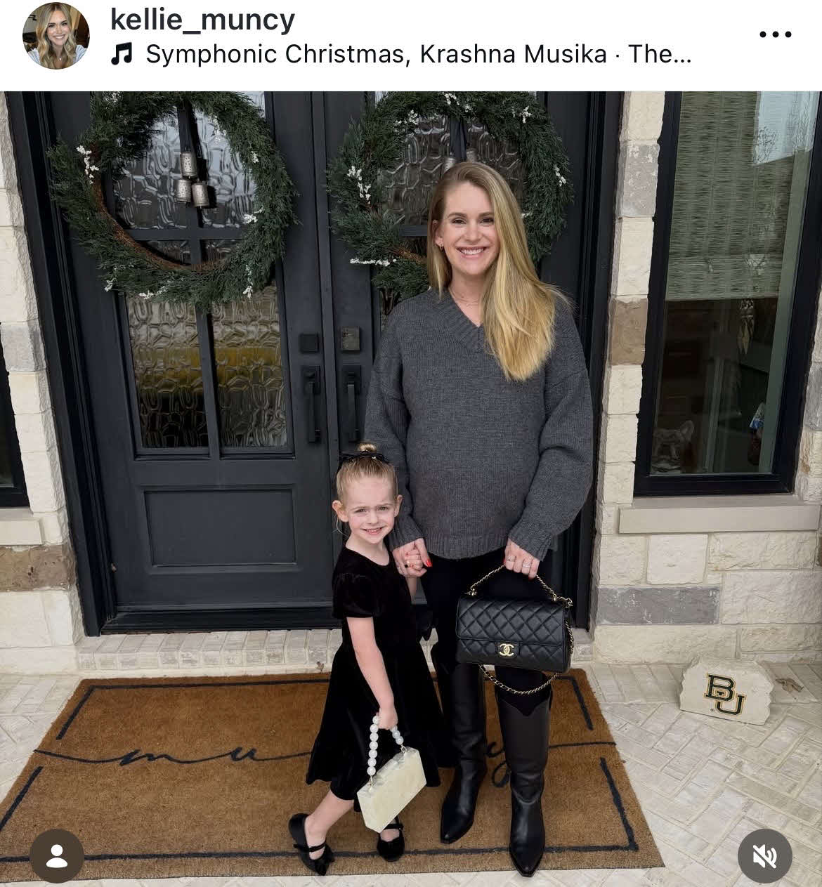 マンシーの妻ケリー夫人のインスタグラムから