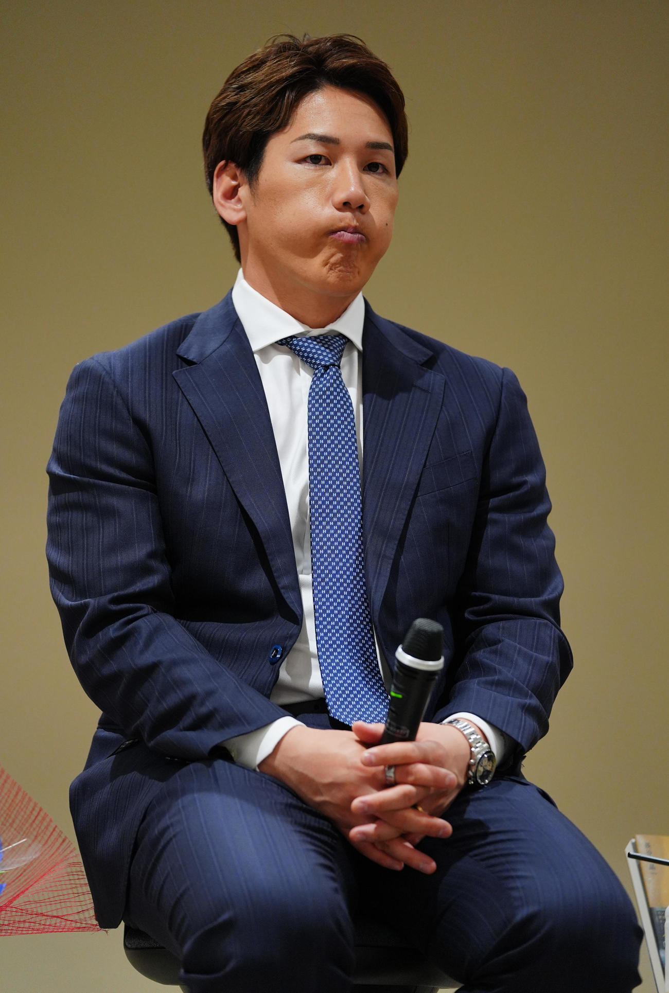 吉田正尚・長谷川晶一氏著書主婦の友社「決断〓カンボジア72時間〓」出版記念トークショー＆サイン本お渡し会に臨むレッドソックス吉田（撮影・垰建太）