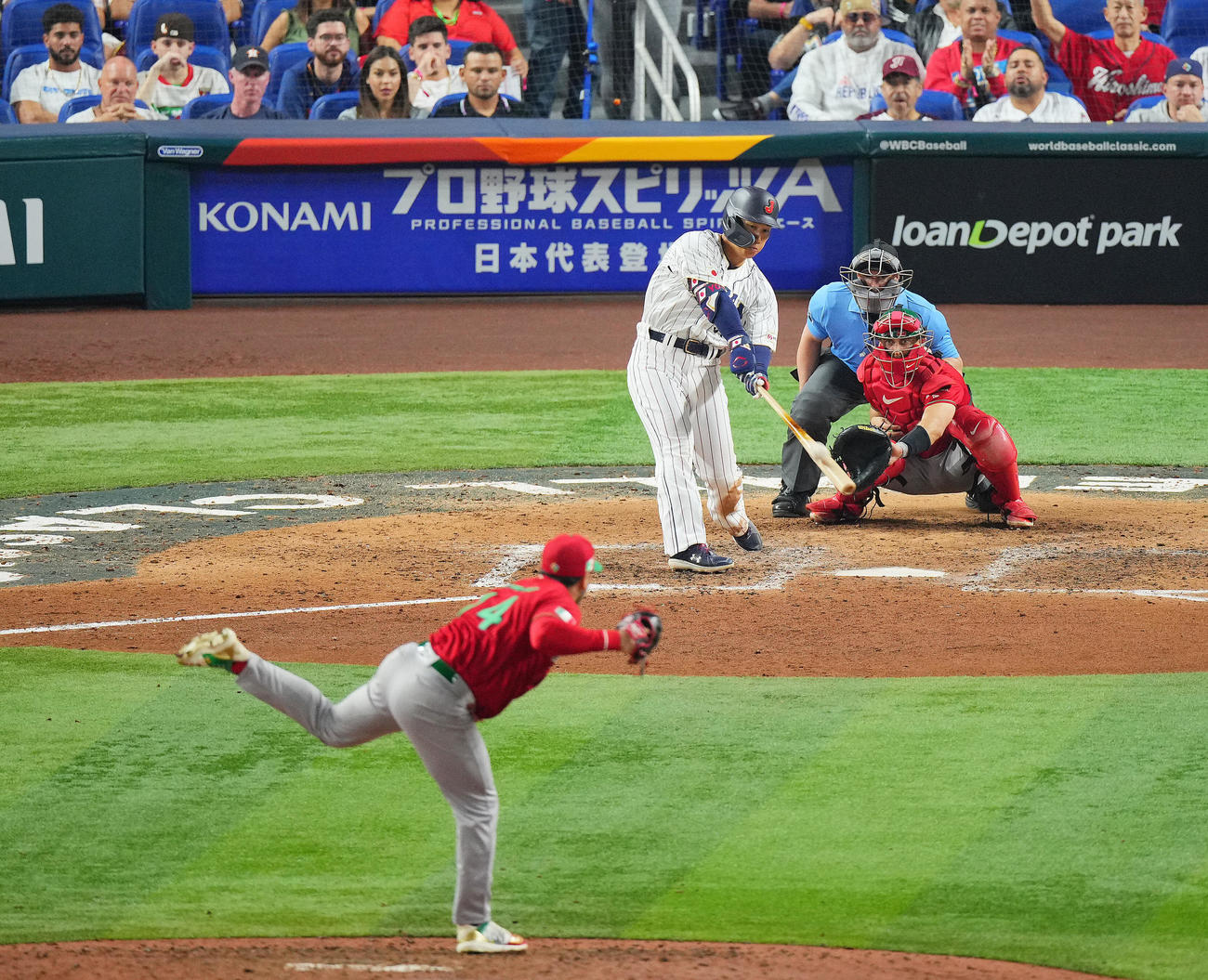 23年WBC準決勝、メキシコ戦で3点本塁打を放つ吉田正尚