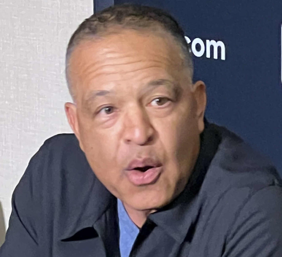 ロバーツ監督