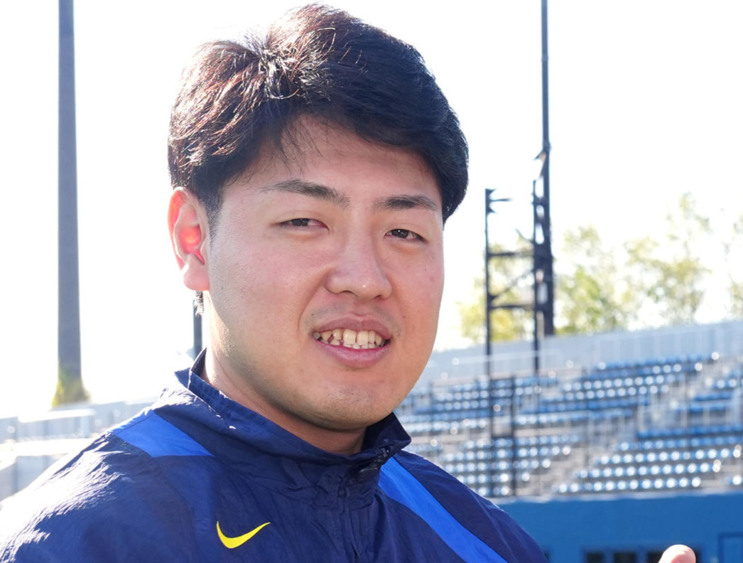 岡本和真（2025年11月撮影）