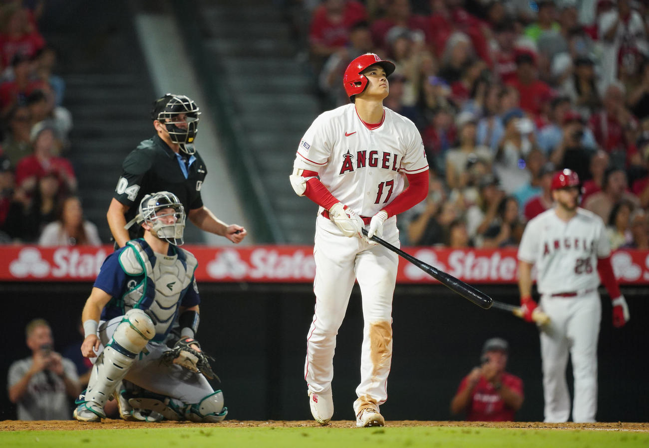 40号ソロ本塁打を放つ大谷翔平（2023年8月撮影）