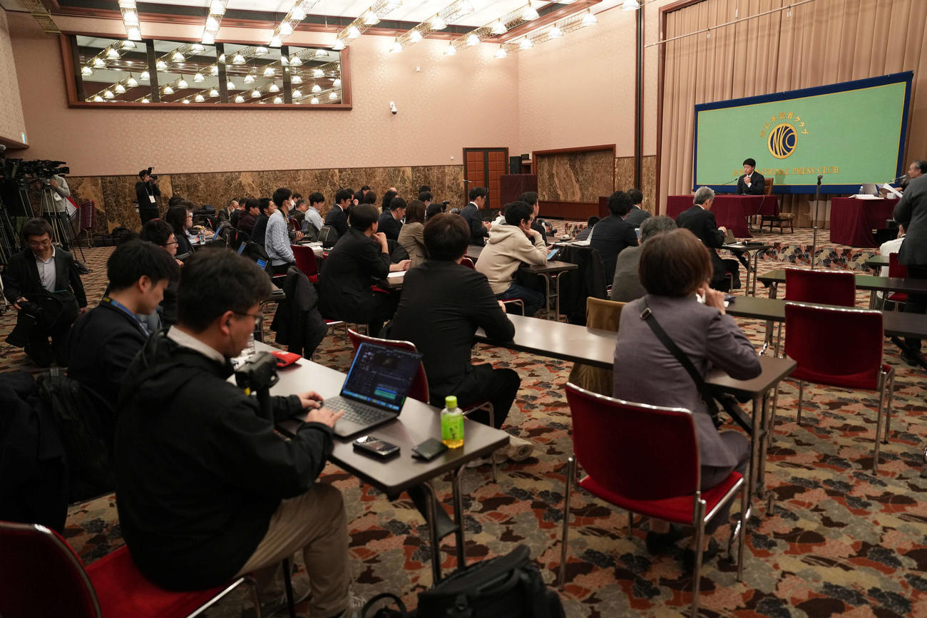 日本記者クラブで会見を行ったブルージェイズの岡本（撮影・たえ見朱実）