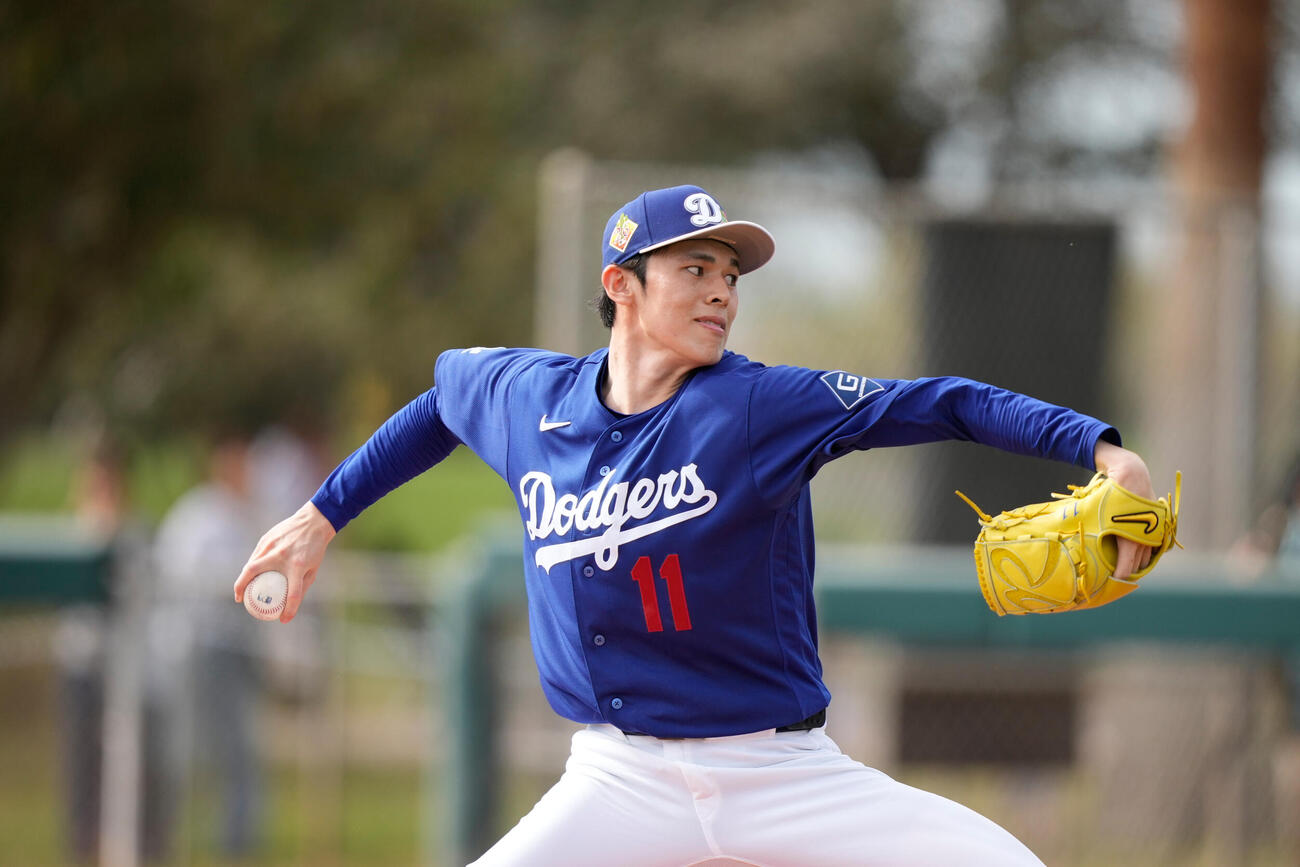 ライブBPで力投する佐々木朗希（AP）