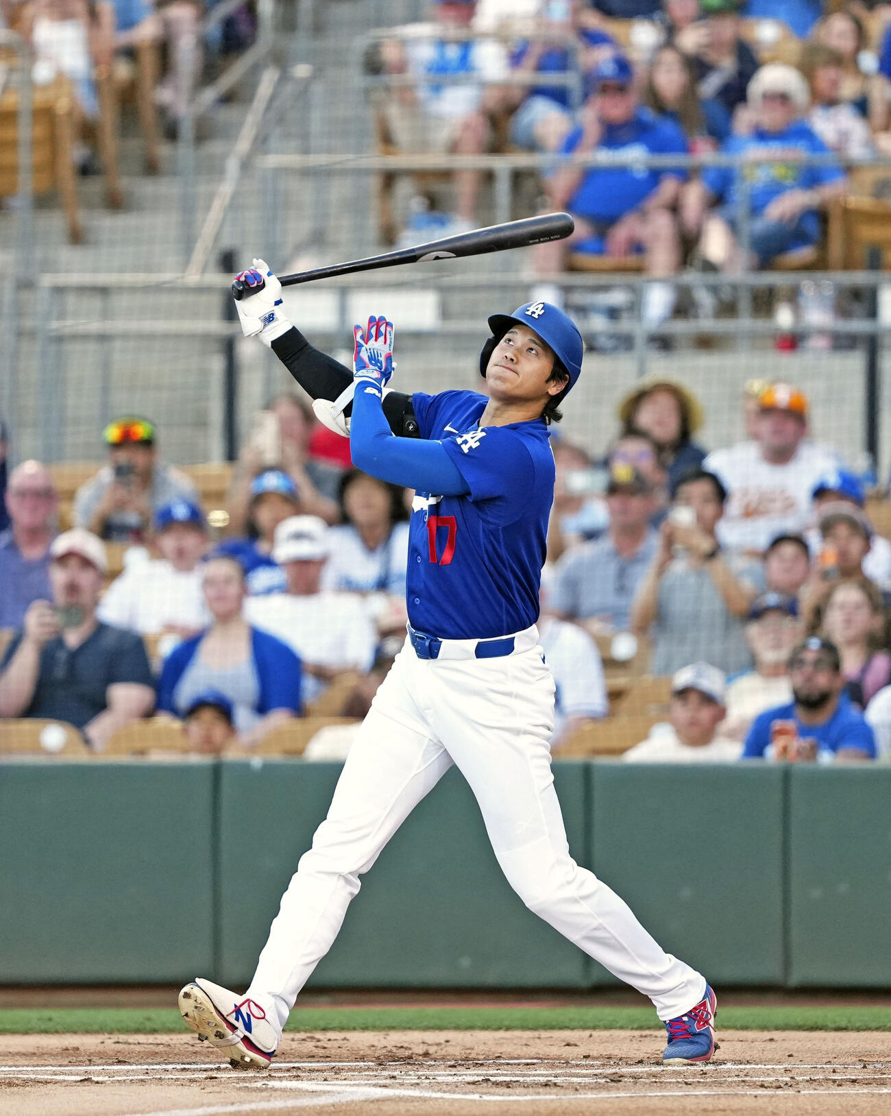 パドレス戦の1回、三飛に倒れるドジャース大谷（共同）