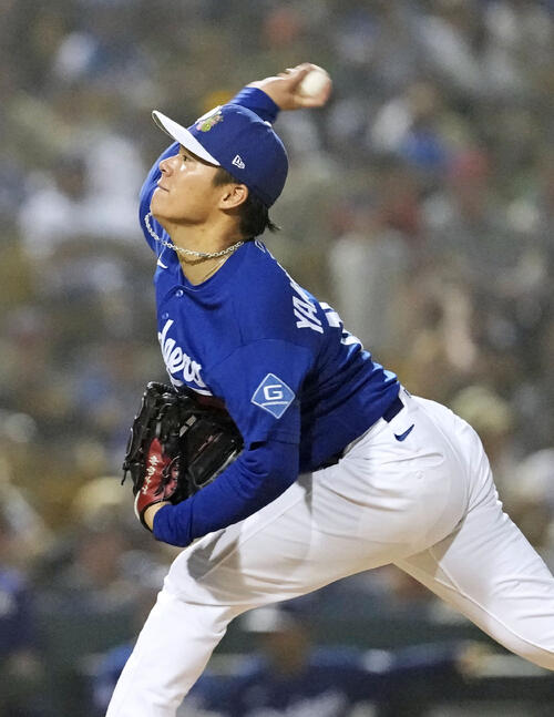 パドレス戦に先発したドジャース山本（共同）