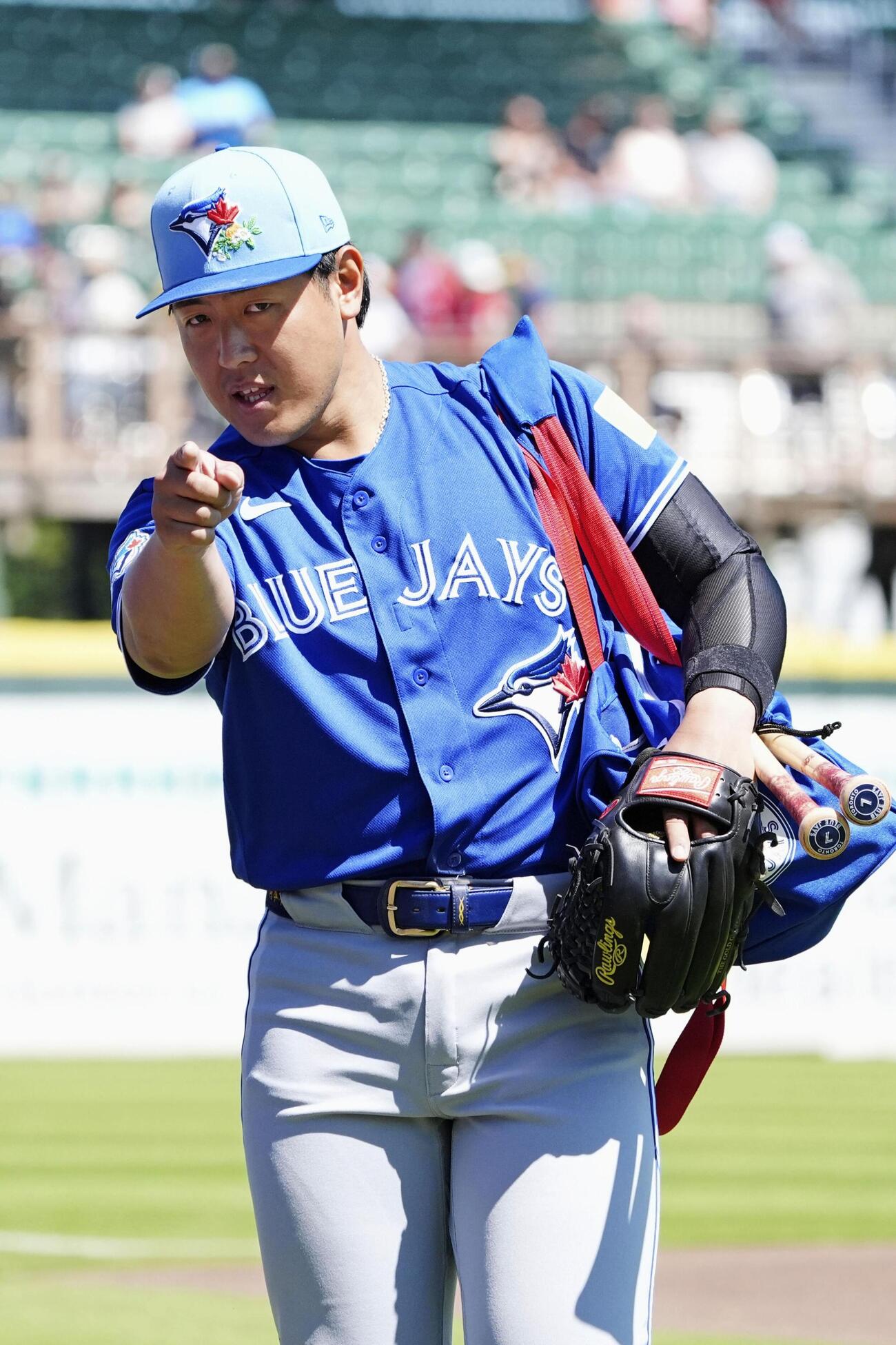パイレーツ戦に臨むブルージェイズ・岡本＝ブラデントン（共同）