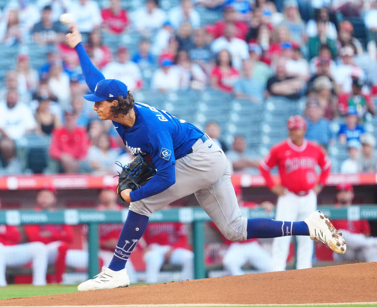 ドジャース対エンゼルス　力投するドジャース先発のグラスノー（撮影・垰建太）