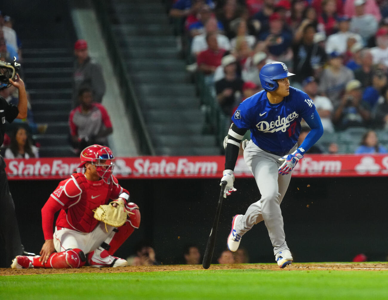 ドジャース対エンゼルス　3回表ドジャース2死満塁、適時二塁打を放つ大谷（撮影・垰建太）