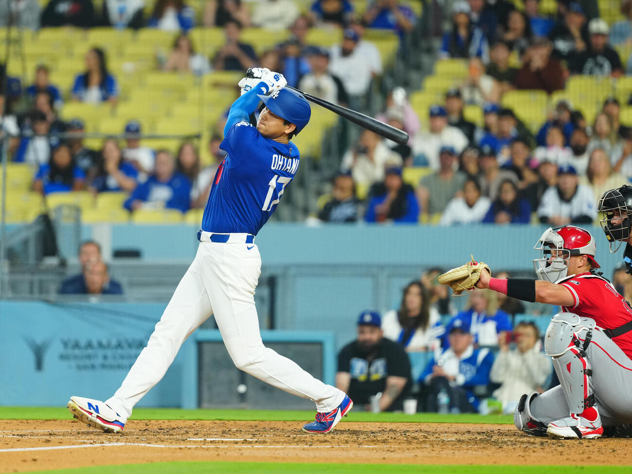ドジャース対エンゼルス　3回裏ドジャース1死、二塁打を放つ大谷（撮影・垰建太）
