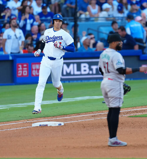 ドジャース対ダイヤモンドバックス 3回裏ドジャース1死、左飛に倒れる大谷(撮影・垰建太)