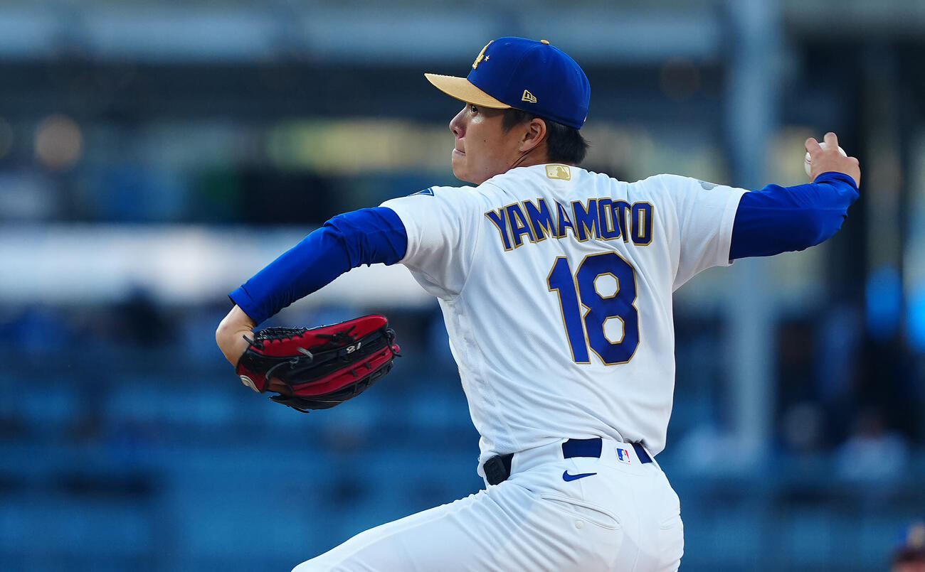 ドジャース対ダイヤモンドバックス　力投するドジャース先発の山本（撮影・垰建太）