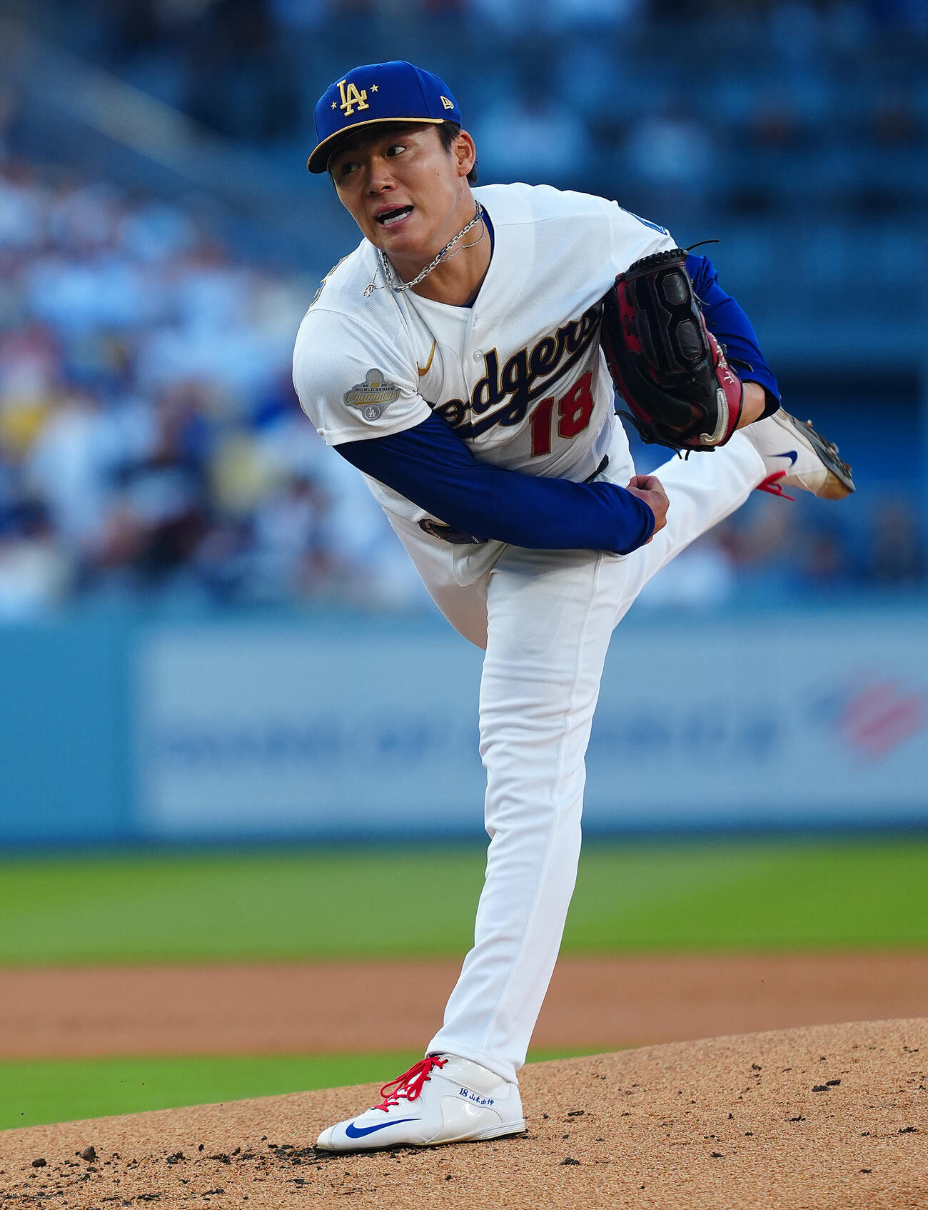 ドジャース対ダイヤモンドバックス　力投するドジャース先発の山本（撮影・垰建太）