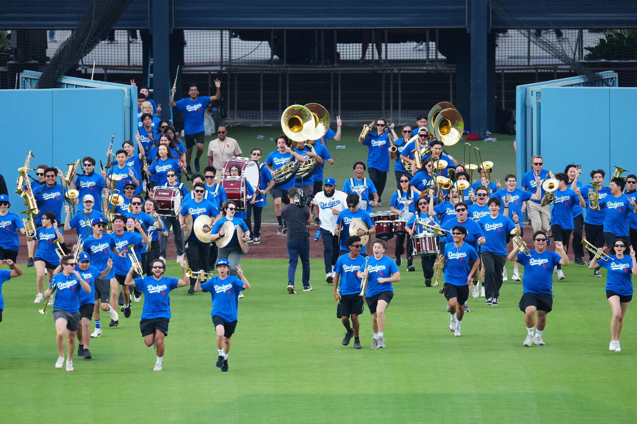 ドジャース対ダイヤモンドバックス　試合前、チャンピオンズリングセレモニーが行われる（撮影・垰建太）
