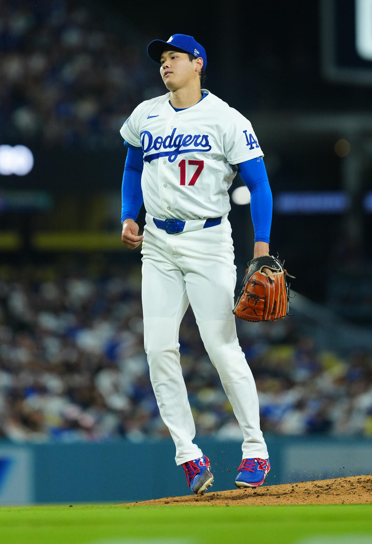 ドジャース対ガーディアンズ　2回表ガーディアンズの攻撃を無失点に抑えるドジャース先発大谷（撮影・垰建太）
