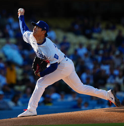 ドジャース対ガーディアンズ　力投するドジャース先発山本（撮影・垰建太）