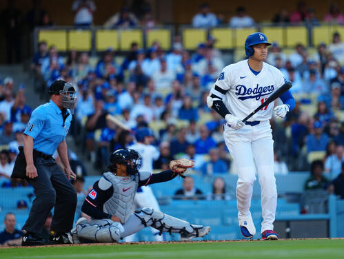 ドジャース対ガーディアンズ　1回裏ドジャース無死、四球を選ぶ大谷（撮影・垰建太）