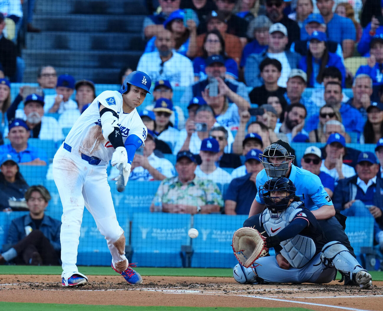 ドジャース対ガーディアンズ　3回裏ドジャース2死一塁、空振り三振に倒れる大谷（撮影・垰建太）