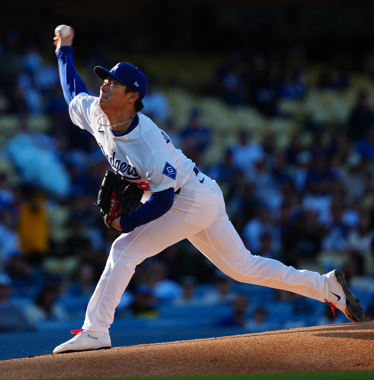 ドジャース対ガーディアンズ　力投するドジャース先発山本（撮影・垰建太）