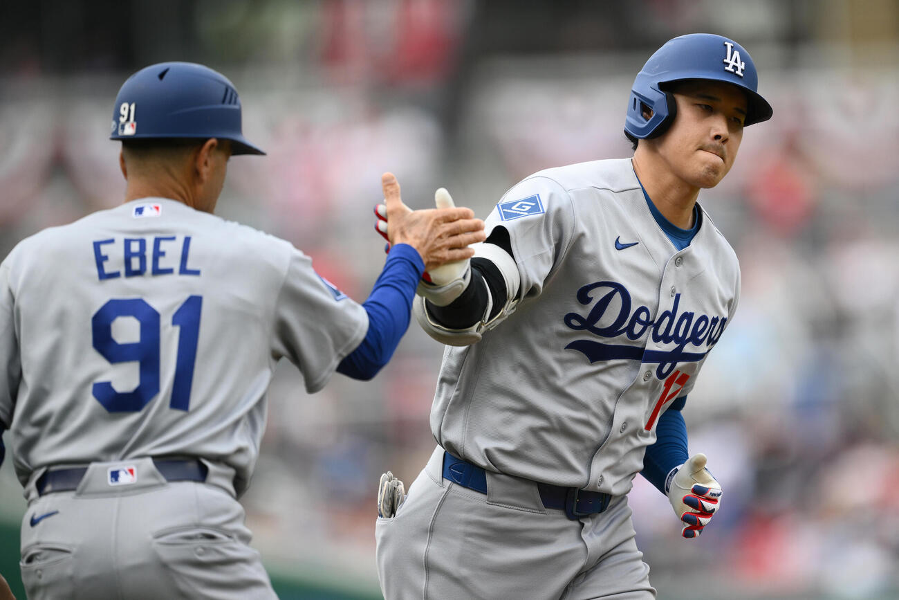 3回、先制2号ソロを放ったドジャース大谷（AP）