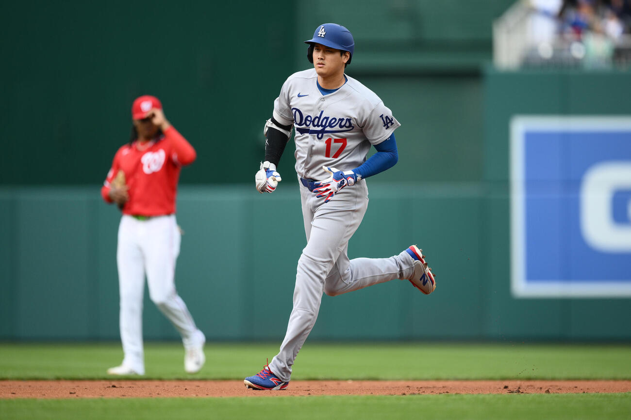 3回、先制2号ソロを放ったドジャース大谷（AP）