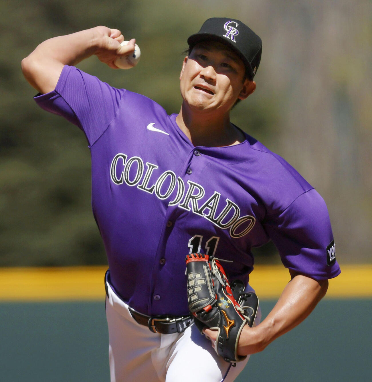 フィリーズ戦に先発し、6回1失点で今季初勝利を挙げたロッキーズ・菅野（ゲッティ＝共同）