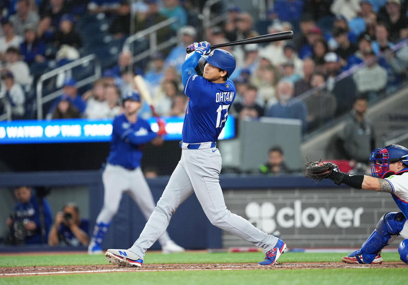 ドジャース大谷翔平はブルージェイズ戦の第４打席で第３号ソロ本塁打を放った（ロイター）