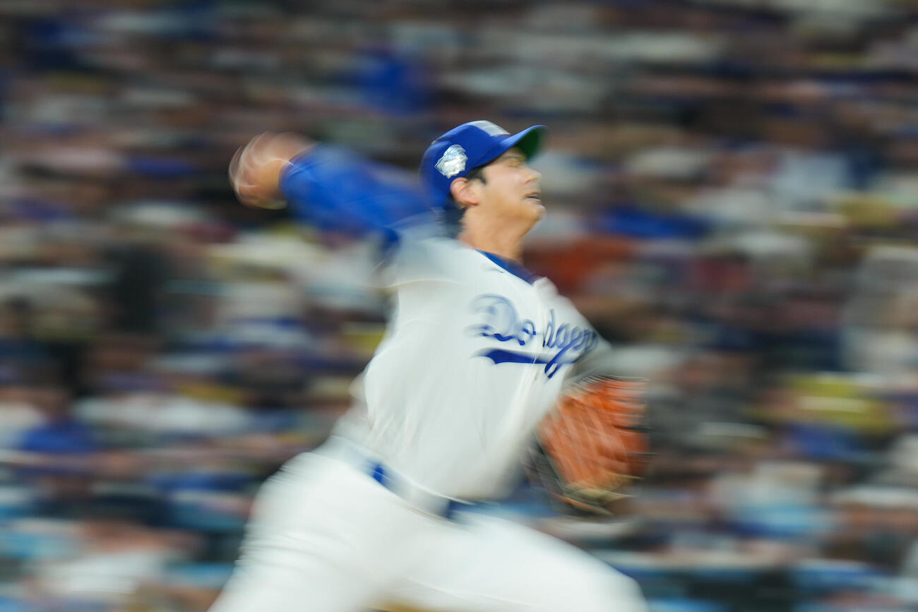 メッツ戦で力投するドジャース大谷（AP）