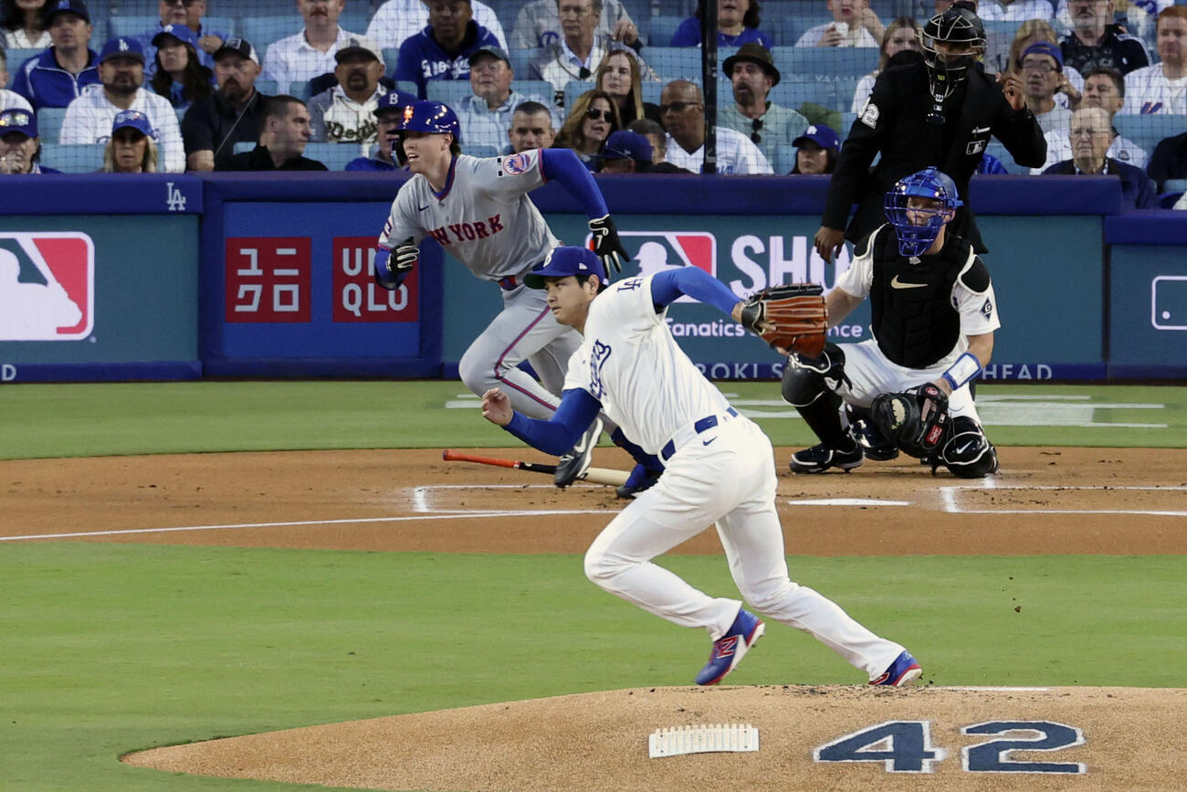 メッツ戦の1回、ベイティを一ゴロに打ち取ったドジャース・大谷＝ロサンゼルス（共同）