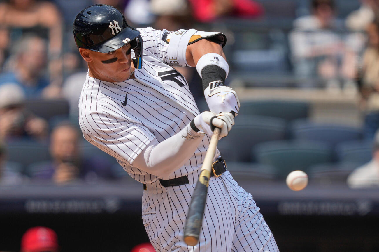 エンゼルス戦1回、ヤンキース・ジャッジは今季8号ソロを放つ（AP）