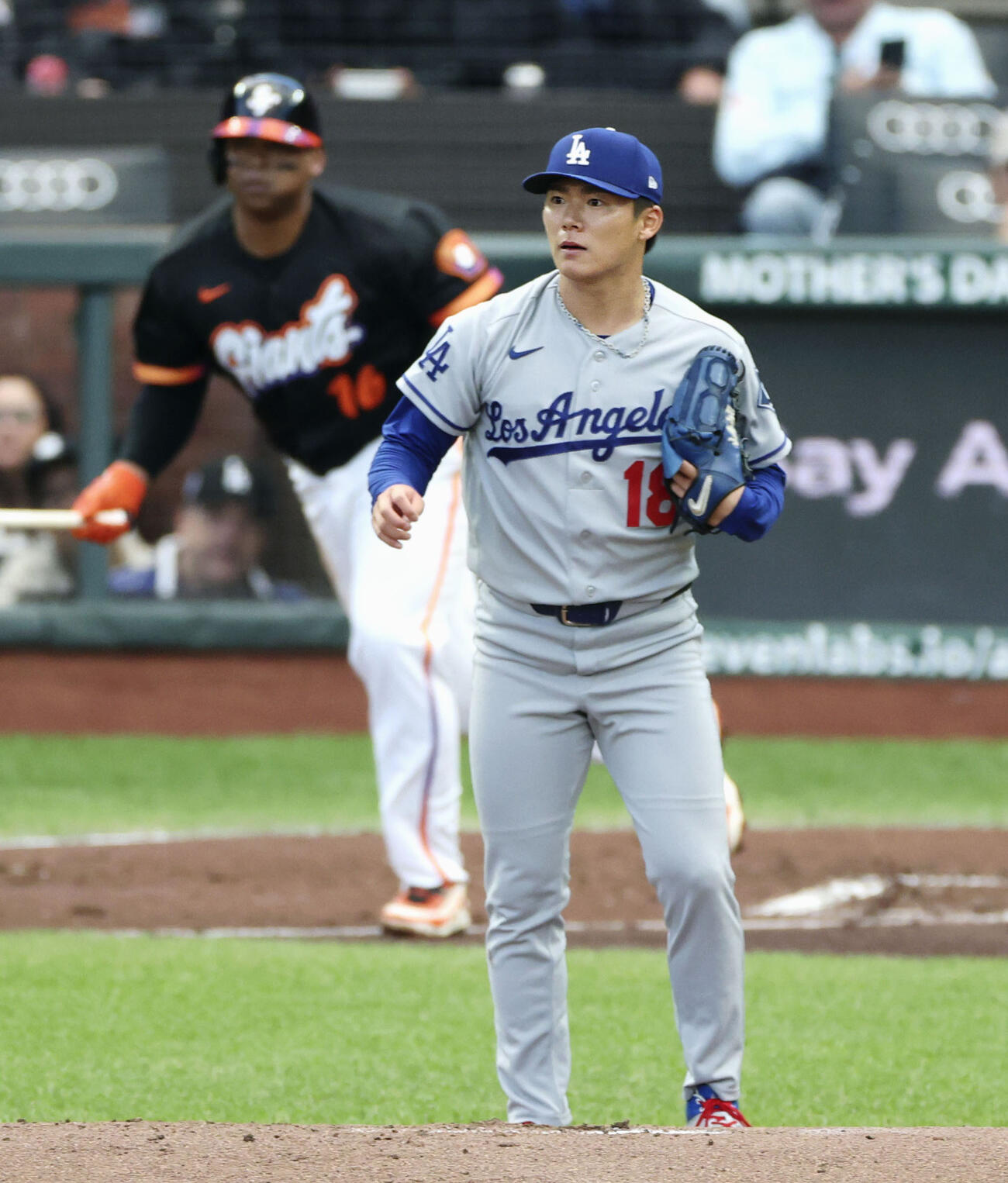 ジャイアンツ戦の1回、先制を許したドジャース山本＝サンフランシスコ（共同）