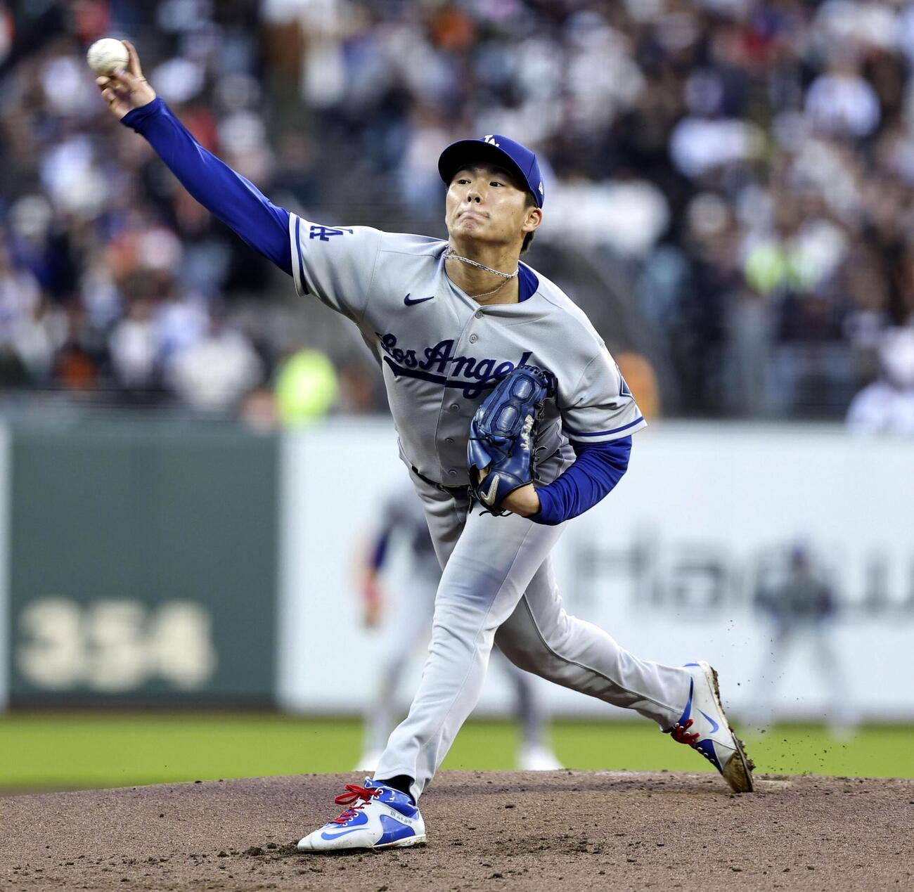 ジャイアンツ戦に先発したドジャース山本（共同）