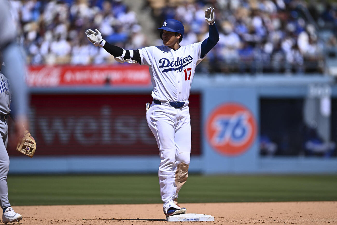 5回、右二塁打を放ったドジャース大谷（ロイター）