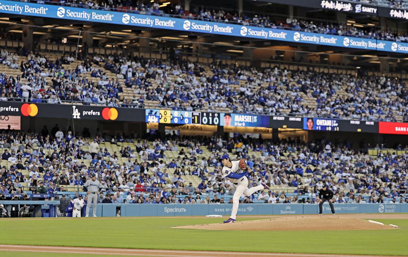 マーリンズ戦に先発登板したドジャース大谷＝ロサンゼルス（共同）