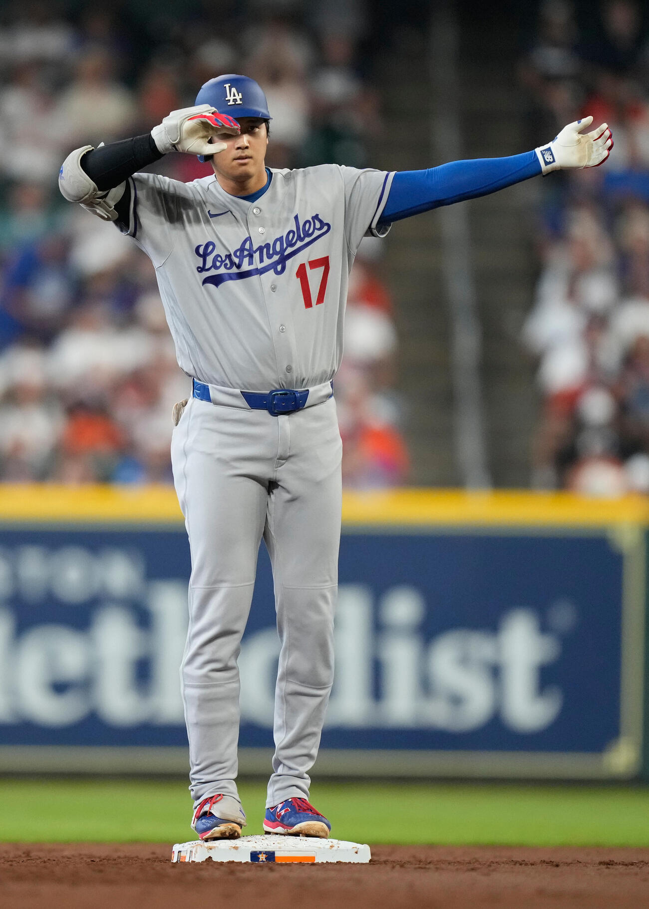 3回、右二塁打を放ったドジャース大谷（AP）