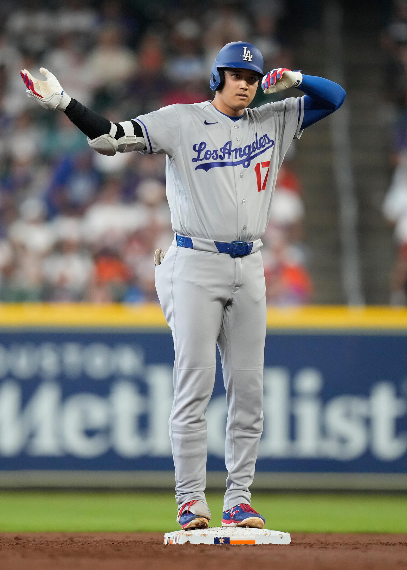 3回、右二塁打を放ったドジャース大谷（AP）