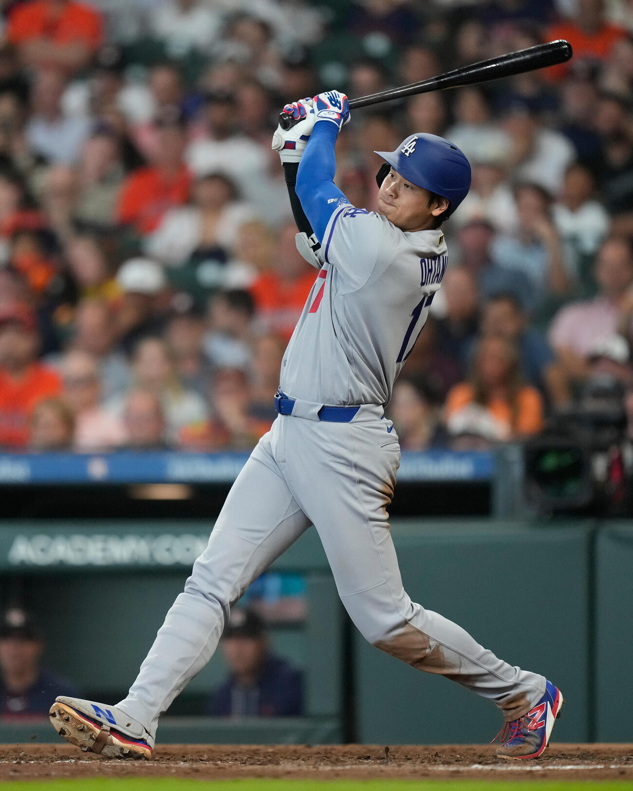 5回、左前適時打を放ったドジャース大谷(AP)