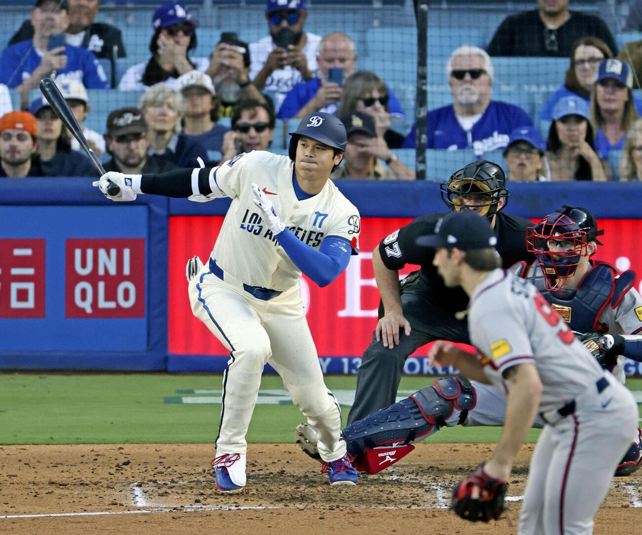 ブレーブス戦の3回、一ゴロに倒れたドジャース・大谷。投手ストライダー＝ロサンゼルス（共同）