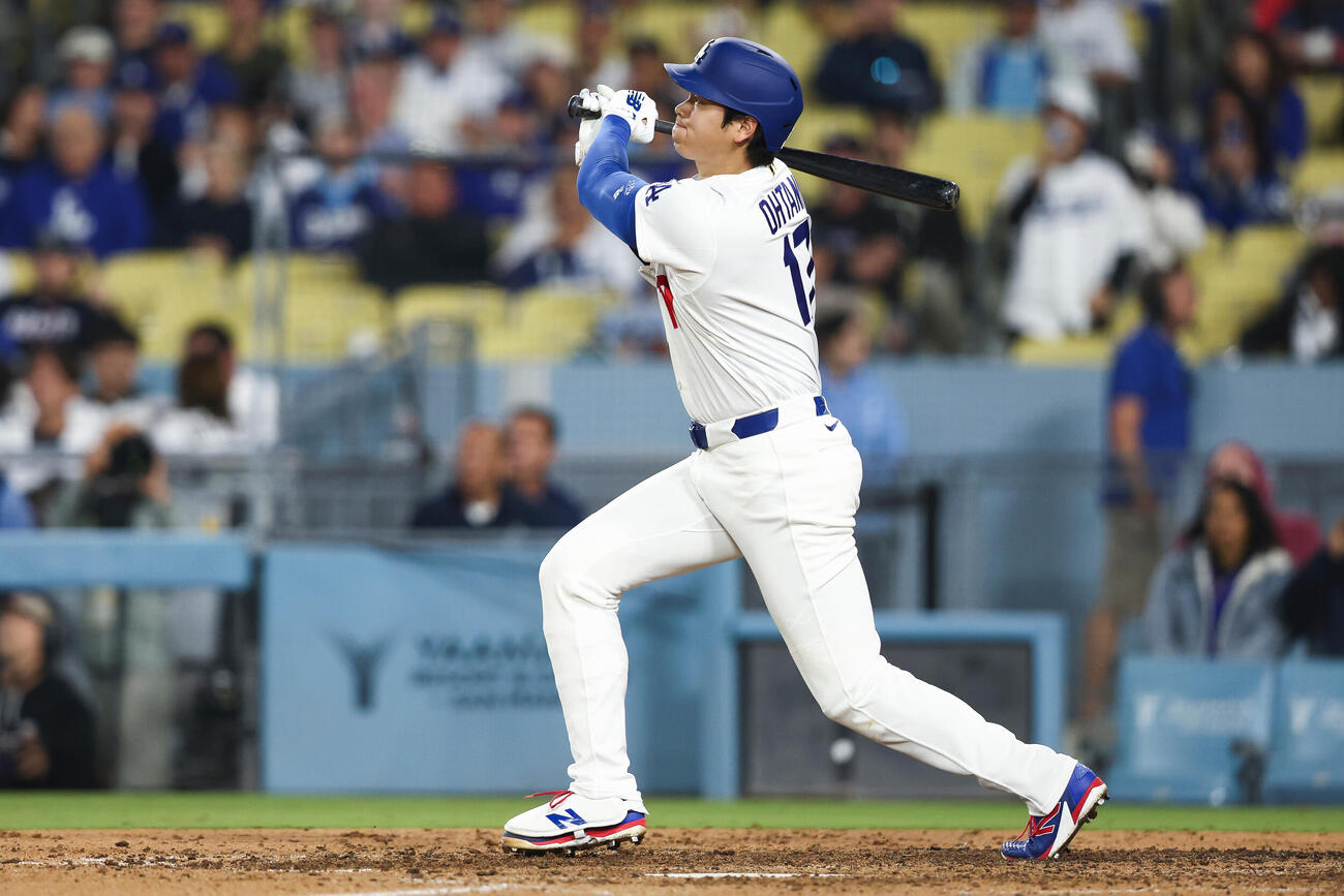 ブレーブス戦8回にヒットを放ったドジャース大谷翔平（AP）