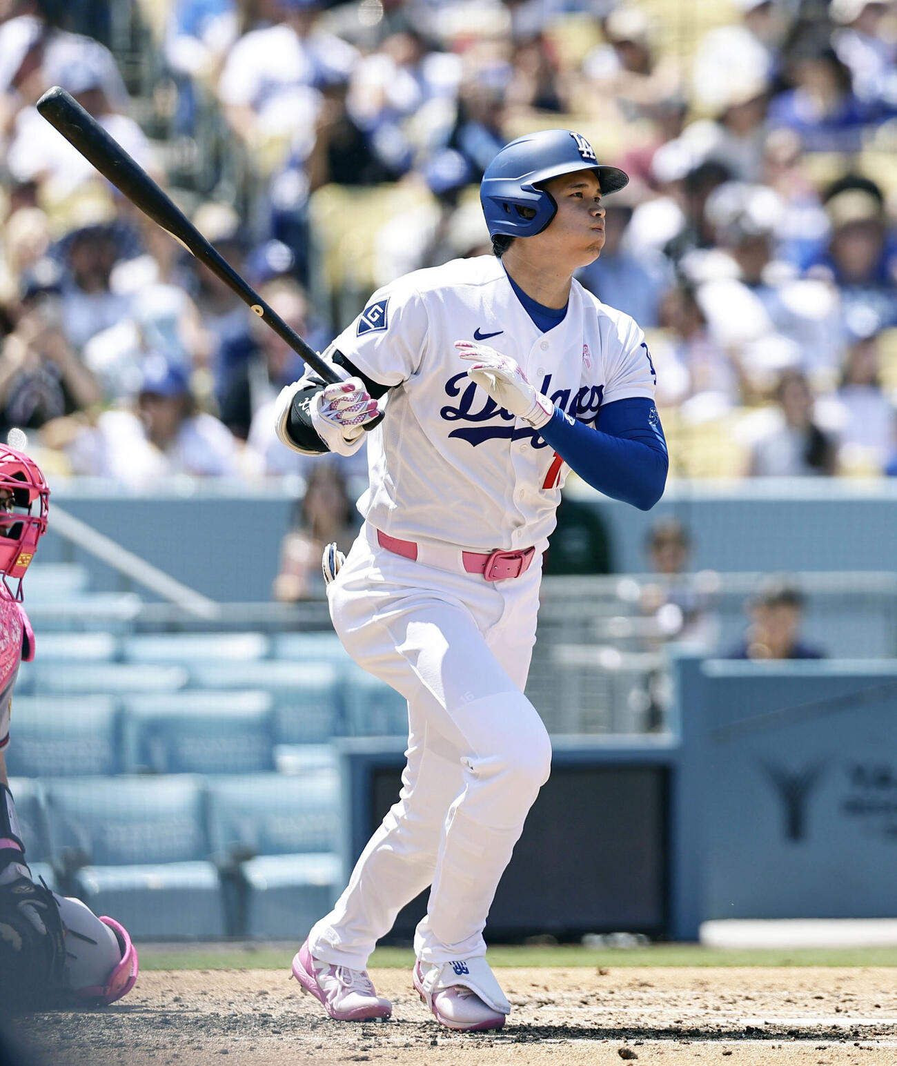 ブレーブス戦の3回、二直に倒れるドジャース・大谷＝ロサンゼルス（共同）