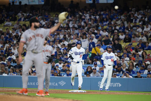 3回、二ゴロに倒れたドジャース大谷翔平（AP）