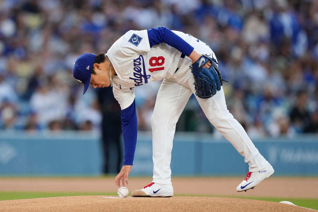 ジャイアンツ戦の1回、ドジャース先発の山本由伸（AP）