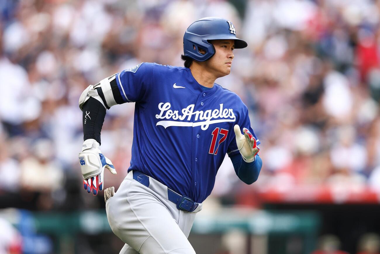 4回、2点適時打を放ったドジャース大谷(AP)