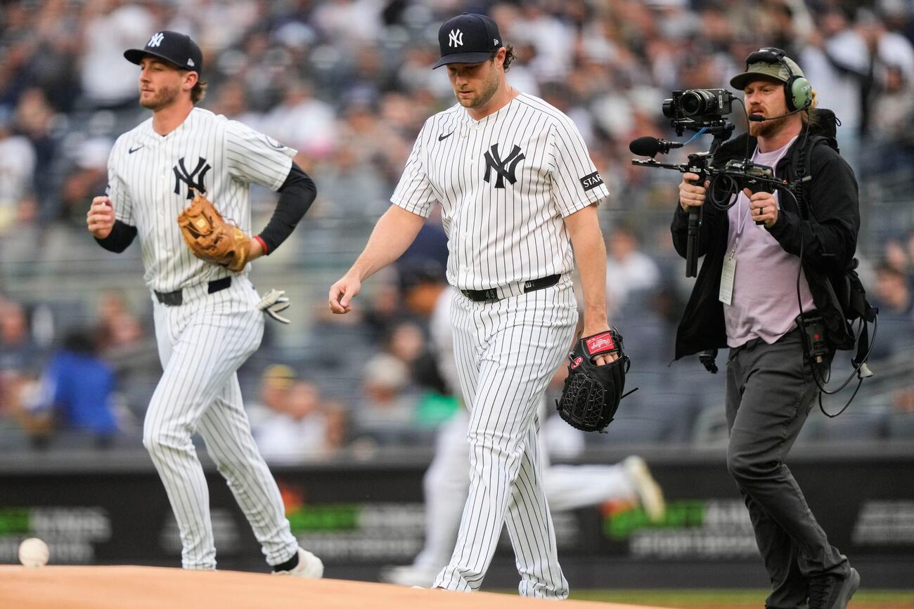 2年ぶりの復帰登板でマウンドへ向かうヤンキースのゲリット・コール（AP）